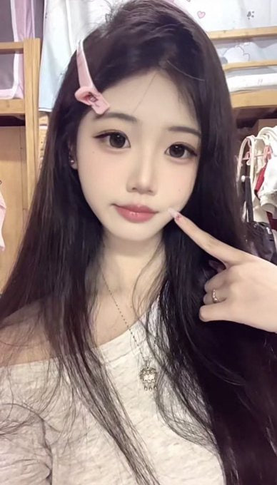 khalid00579's tweet photo. 上供
第一次玩x

有人想锐评一下我的燥福嘛 🥹   
看完不许瞎说，赶紧看，我要删了

1：看福
2：看🐻 https://t.co/ti4WPtHCNx