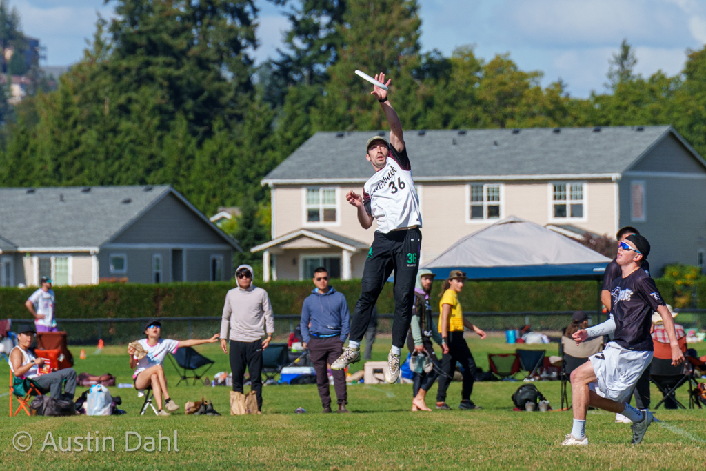 austindahl's tweet photo. Photos of the crossover game on Saturday regionals between @Switchback_Ulti and @SoufUlti. Many more in https://t.co/QU11INhWkC
#ultimate #frisbee @USAUltimate @Ultiworld https://t.co/YNyS5Cf8eE