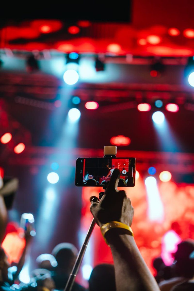 ShokoFestival's tweet photo. 𝗡𝗼𝗯𝗼𝗱𝘆 𝘄𝗮𝘀 𝗺𝗶𝘀𝘀𝗶𝗻𝗴 𝘁𝗵𝗶𝘀 𝗼𝗻𝗲 📱

Phones up. Eyes locked

Mash-Up Night, you really had the whole crowd documenting the evidence.

 because some moments need receipts. 🔥

#Shoko2026 #Unmuted 
#MashUpNight https://t.co/1e0DVpQoyx