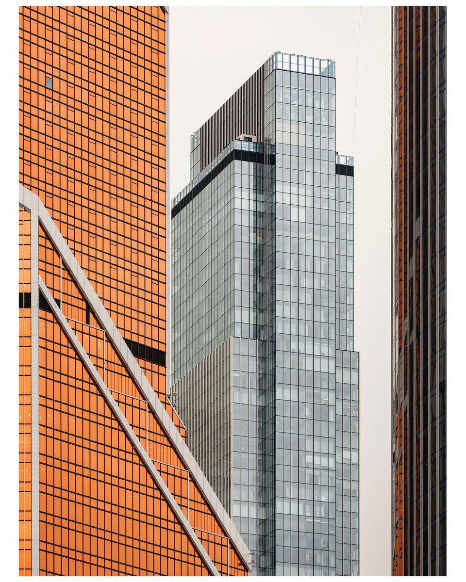 sali_donna's tweet photo. Moscow City, Mercury Tower https://t.co/XU83jQjtbX