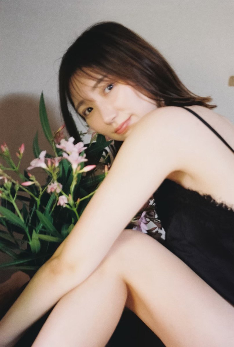 Yuu_nitta1018's tweet photo. いつも新田ゆうを応援していただき、ありがとうございます。

この度、長年お世話になりました所属事務所を退所いたしましたことをご報告いたします。

今後は新たな環境で、これまでの経験を大切にしながら、より一層さまざまなことに挑戦していきたい��思っております。

活動は変わらず続けてまいりますので、新田ゆうを応援していただけましたら幸いです。

引き続き、お仕事に関するご依頼・お問い合わせも随時受け付けております。
さまざまな分野で新しいご縁やお仕事に挑戦していきたいと思っておりますので、お気軽にお問い合わせいただけますと幸いです。
▶️yuuofficial.mg@gmail.com

今後とも、どうぞよろしくお願いいたします。

新田ゆう
