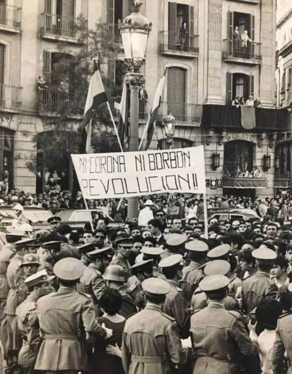 Jordigave's tweet photo. Pancarta falangista. Años 1960. https://t.co/SF7Nke2XS1