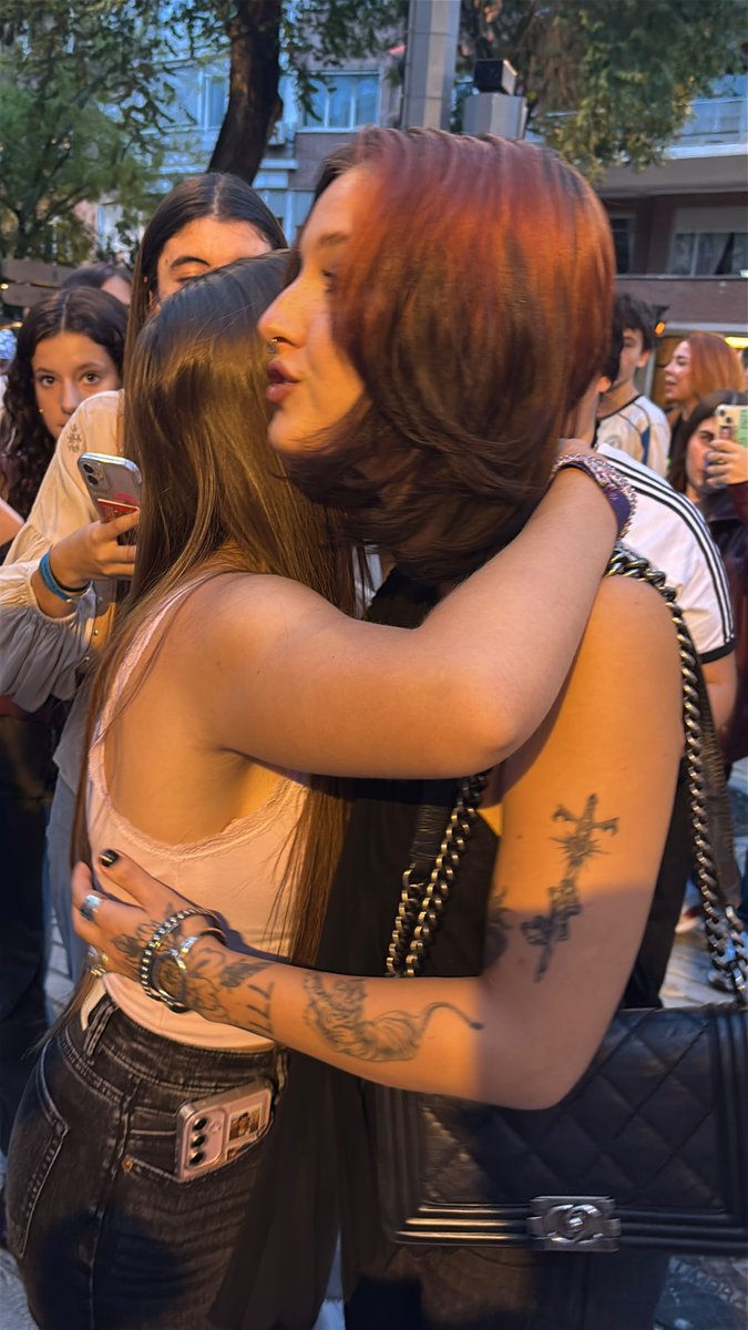 _albaa_07's tweet photo. Una vez más pero igual de especial @Ruslaanaaaa ❤️ #ruslana #forbes https://t.co/1MlPW2IrNw