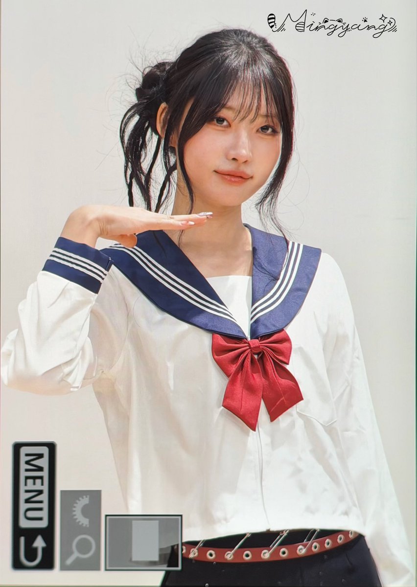 soojinhina's tweet photo. A veces se me olvida que tuvimos a Aisha Eu y Sihyeon con uniformes colegiales 

Aisha tiene pinta de ser la protagonista de un Shoujo y Sihyeon y Eu esas amigas con personalidades explosivas y lindas https://t.co/1tJFOanw1o