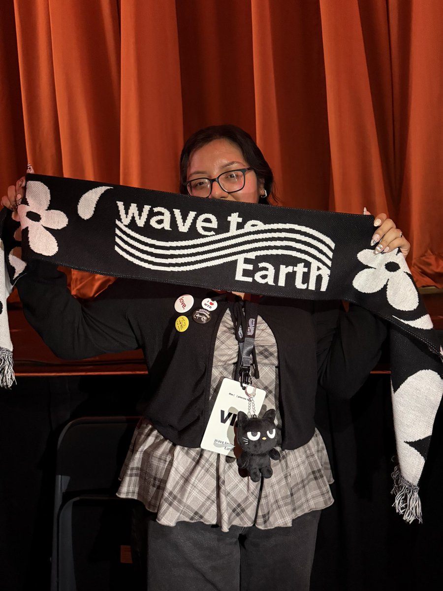 dearyouth0214's tweet photo. wave to earth nyc dump pt. 1 https://t.co/IEk6lmWD64