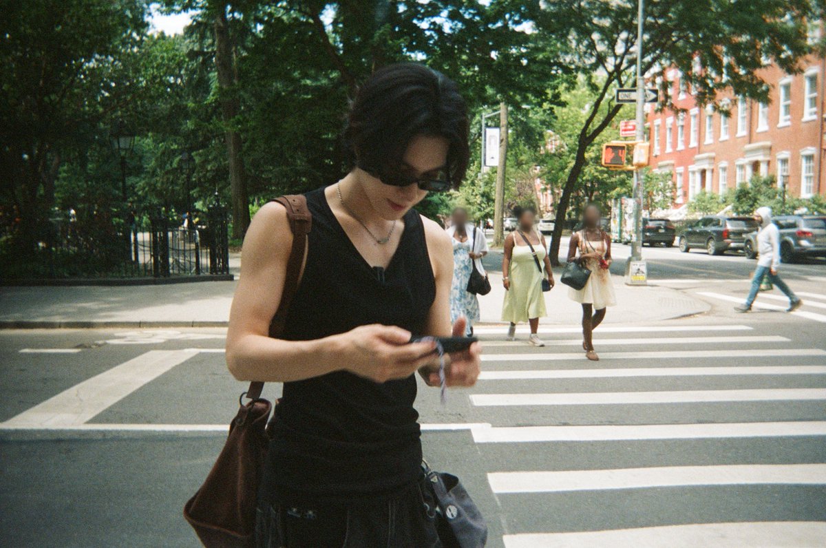 WayV_official's tweet photo. 📸 in NY

EVERYTHING, ALL AT ONCE, NEO
https://t.co/2yfSvTGNph 

#WayV #威��V #鸢
#WayV_VisionWings
#NCT_10TH_ANNIVERSARY https://t.co/8JHyIb3A9o