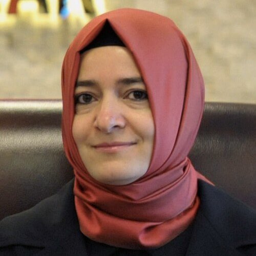 sagcigazete's tweet photo. Fatma Betül Sayan Kaya, AK Parti ile ilişkili olduğu belirtilen tüm WhatsApp gruplarından çıkarıldı. https://t.co/4cfabyk3X9