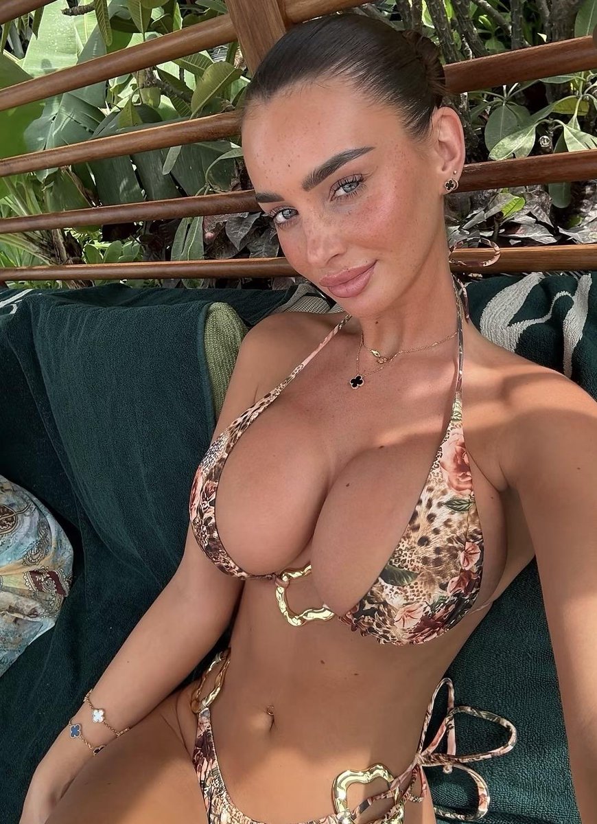thebestelsimp's tweet photo. If you want to share my IRLs and expose them? Simply DM me with "Erona"

#wankbattle #wankchat https://t.co/9BzwVOnOoI