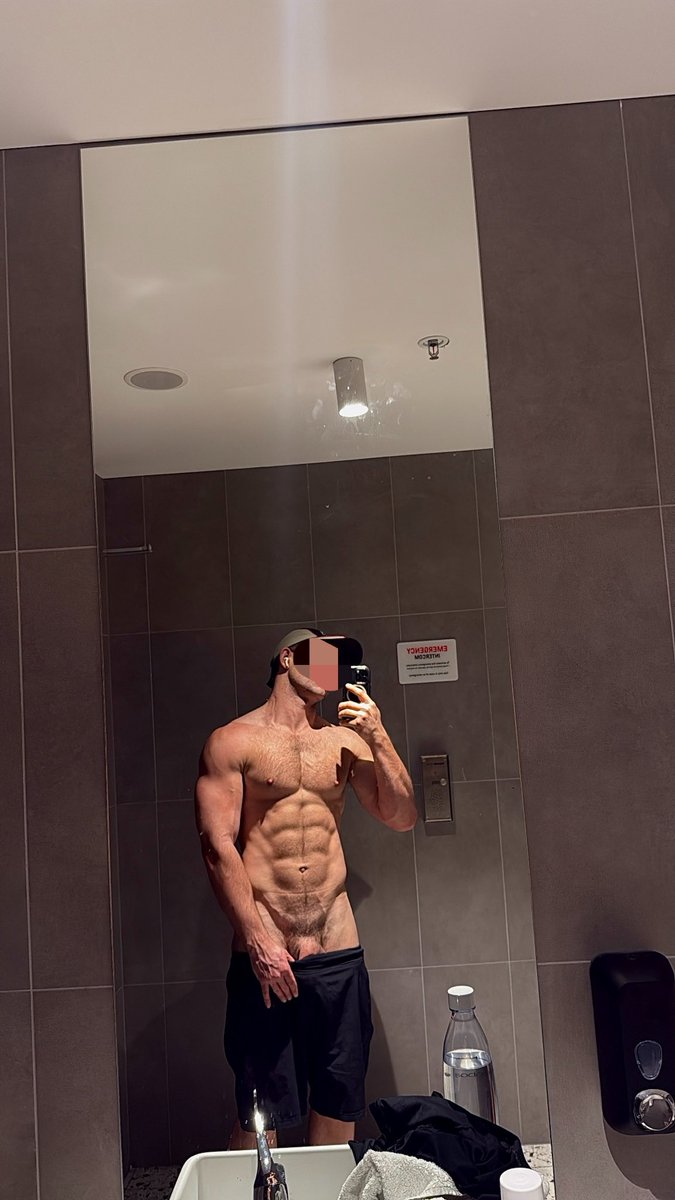 Matty_Melbourne's tweet photo. Who wants to work out with me in Melbourne? 💪🏻😈 https://t.co/8mGDbHu168