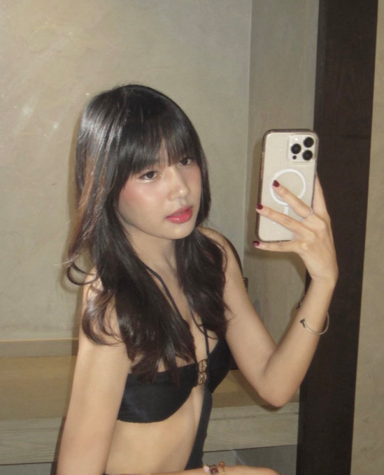 roxzprinzez's tweet photo. https://t.co/CdGH7V4WK9
https://t.co/Bh0wxpBubc https://t.co/QElMR9NmQU