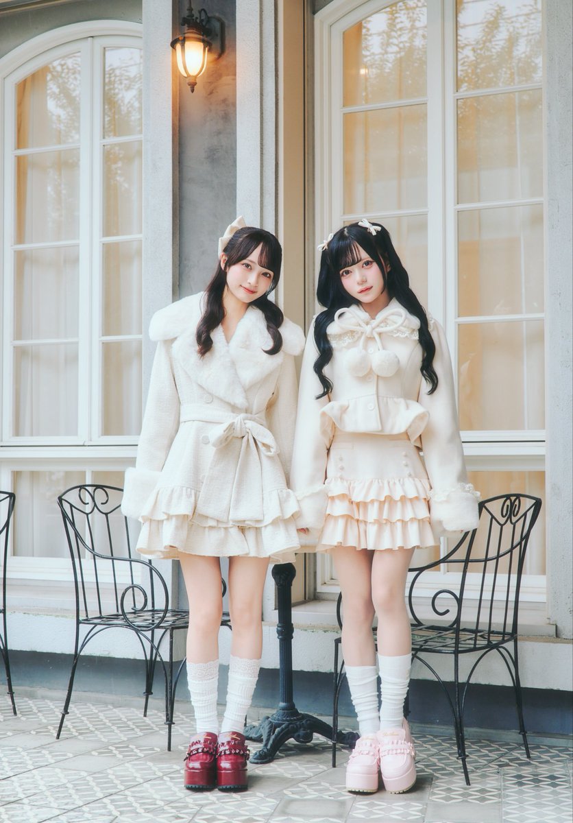 reamourofficial's tweet photo. 🎀2026winter Outer Collection🎀

ふわふわの甘さに、きらめきをひとさじ♡
どんなスタイルにも寄り添う、
この冬のための特別なアウターたち。
どこにもない、ときめきを纏って♡

今回のコレクションは
WHITE SCORPION( @whsp_official )
ALLY様 ( @ALLY_whsp_ )
ACE様 ( @ACE_whsp )
にモデルを務めていただきました♡