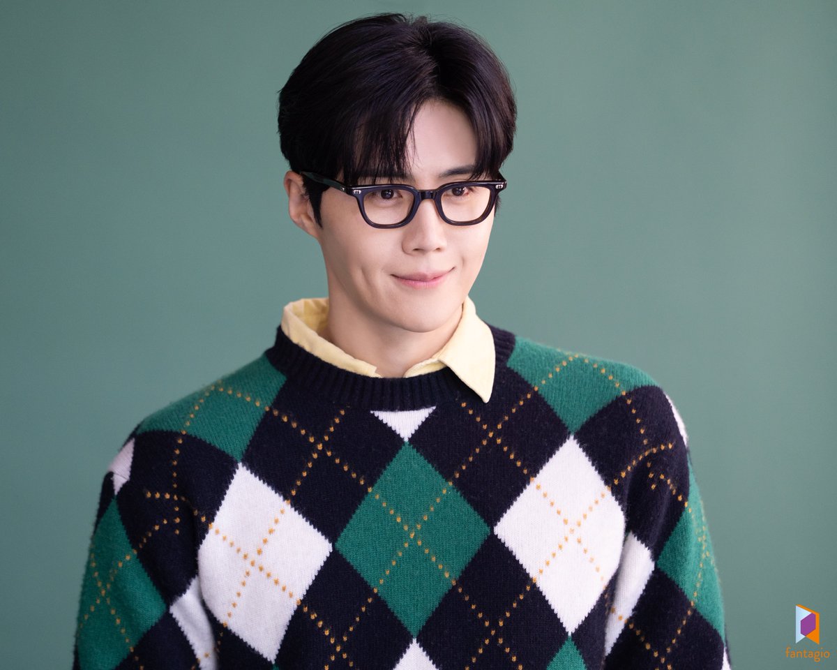 KIMSEONHO_offcl's tweet photo. https://t.co/UykhqaqhUq