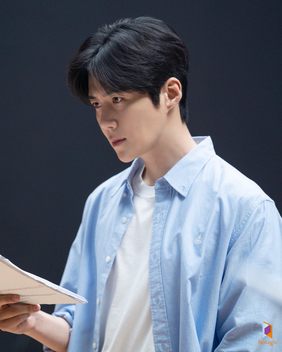 KIMSEONHO_offcl's tweet photo. https://t.co/Jwa35mPWgE