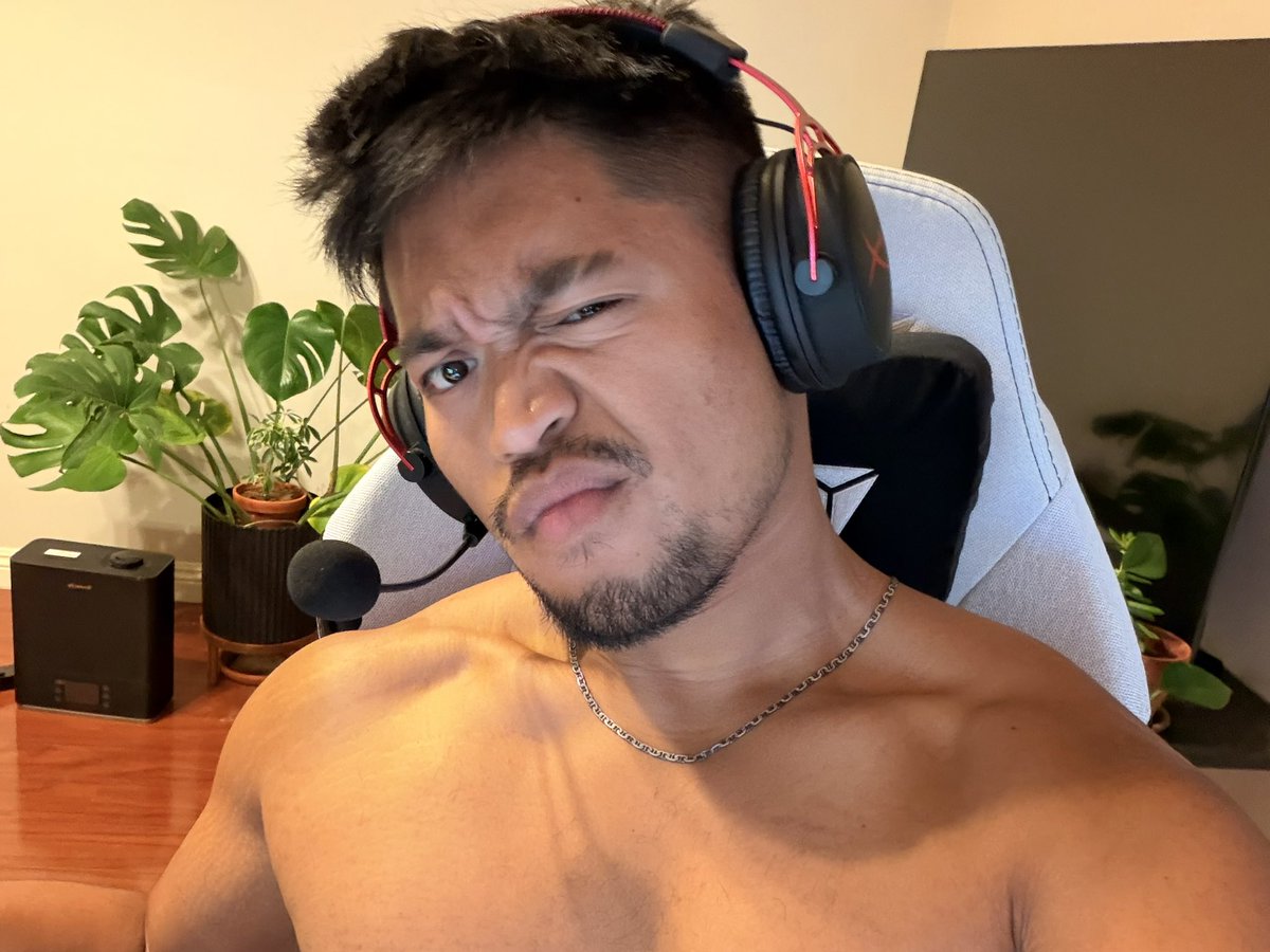 mikeynikeys's tweet photo. Quickplay n chill? https://t.co/N7D1NR5H4K