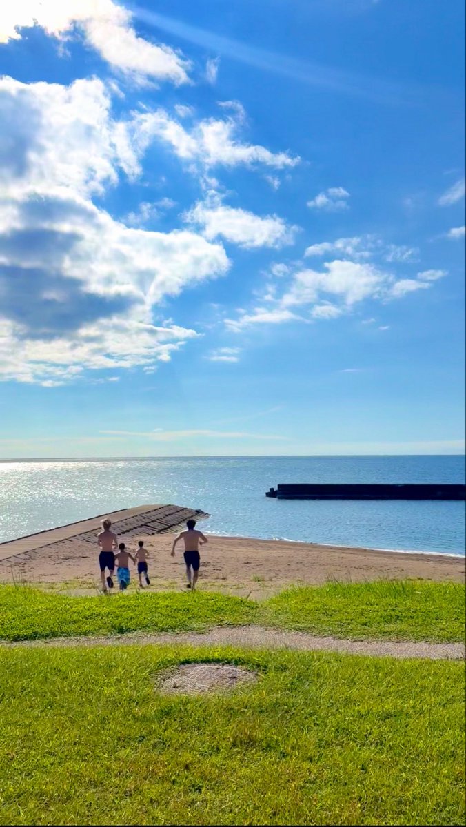 SHIIYAVILLAGE's tweet photo. 9月最終日🌕

肌を撫でる海風がなんとも気持ち良い一日。
今年は四季の移ろいがより鮮明に感じられます✨

短い秋をとりこぼさぬよう、全身でこの季節の心地よさを味わってください。

10月後半のご予約は、本日21:00より受付開始です！
秋の椎谷でまた皆様にお会いできるのを楽しみにしています。 https://t.co/LOeNsiyGzv