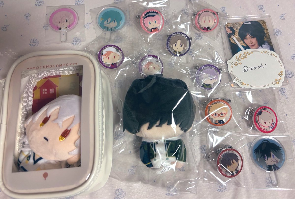 izmmks's tweet photo. 【交換・譲渡】
刀剣乱舞 とうらぶ 御伴散歩 ぽちくじ その2
譲
A賞鶴丸
B賞桑名
C賞山鳥毛・謙信
D賞亀甲・千代金丸・実休
E賞岩融・今剣・秋田・博多・大倶利伽羅・長谷部・五月雨・村雲

求
B賞後家・雲次、E賞雲重・沖田組、定価＋送料(2個セットはお好きな組み合わせもしくは定価の半分での譲渡) https://t.co/Tpu5Zm4CAv