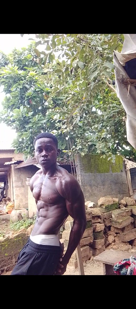 Okoro432's tweet photo. Getting the perfect male body according to Greek's https://t.co/huhjNHjypQ