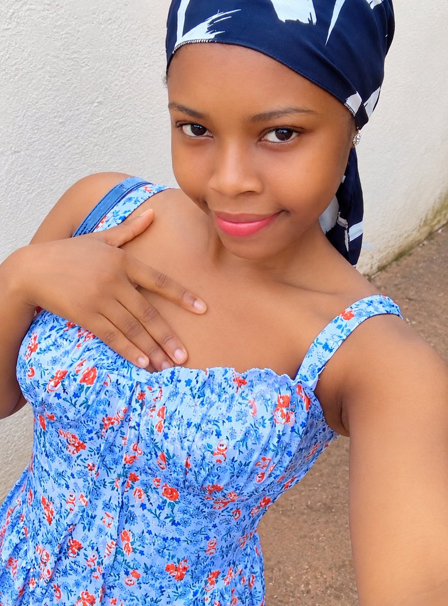 Joyce4c's tweet photo. Your ex is not your enemy, your enemy is that 2k you borrowed and never returned😒😒. https://t.co/15xo5IXDHs