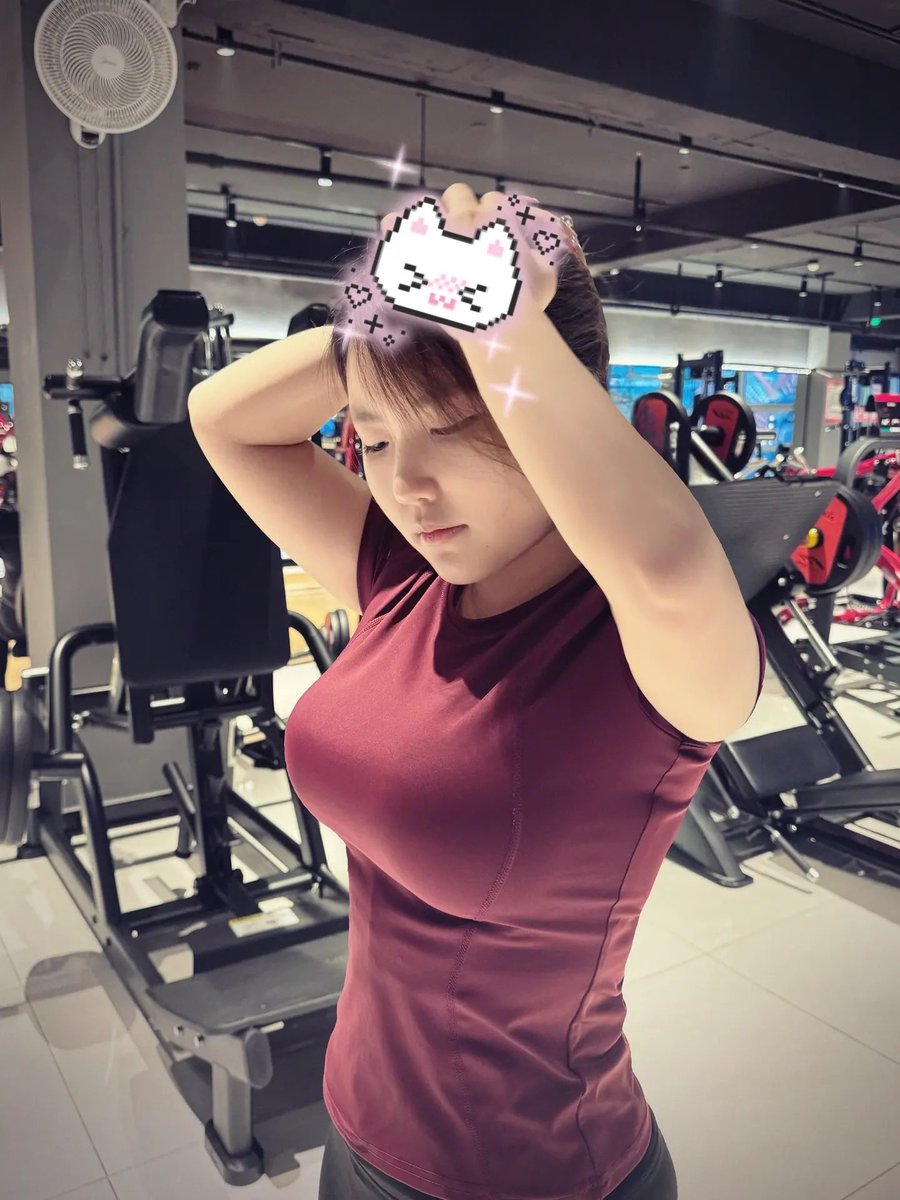 Pauloz21's tweet photo. 认识了一个爱健身的母狗 #母狗 https://t.co/jLzOBqqCTe