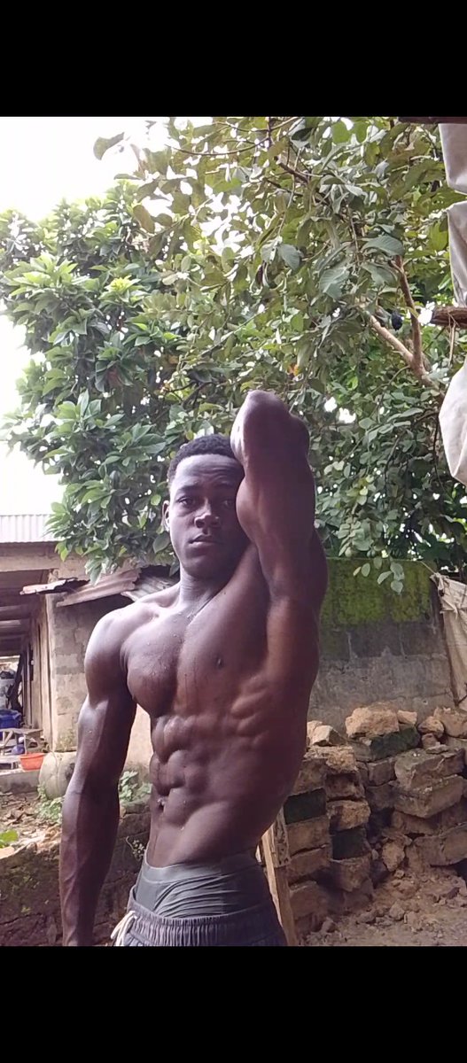 Okoro432's tweet photo. Getting the perfect male body according to Greek's https://t.co/huhjNHjypQ