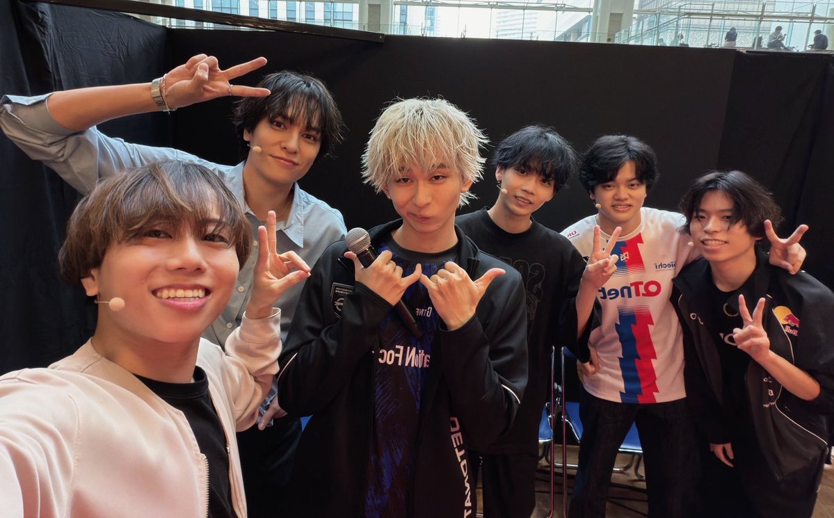 Setokkun_1216's tweet photo. エキシビジョンマッチ
前半戦終了🆚
めちゃくちゃ楽しい時間でした！！

後半戦は第五人格対決
プロの選手達と名を連ねます…
頑張ってきた集大成を見せるか。🔥

#第五人格横浜コラボ https://t.co/MYoXA3xVqG
