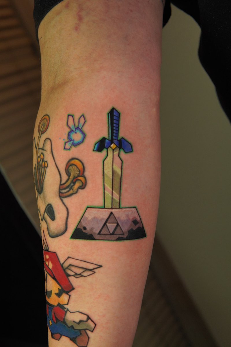 marcelmeira_'s tweet photo. 🇺��

Latest Zelda tattoos &amp; flashes! 🗡️✨
Some designs still available at https://t.co/0DD1PqdZ6X!
Outside Brazil? DM me for tattoo designs you can get locally 
#Zelda #ZeldaTattoo

🇧🇷
Últimos trabalhos de Zelda! 🗡️✨
Alguns flashes ainda disponíveis no site https://t.co/AOfVxOlu41