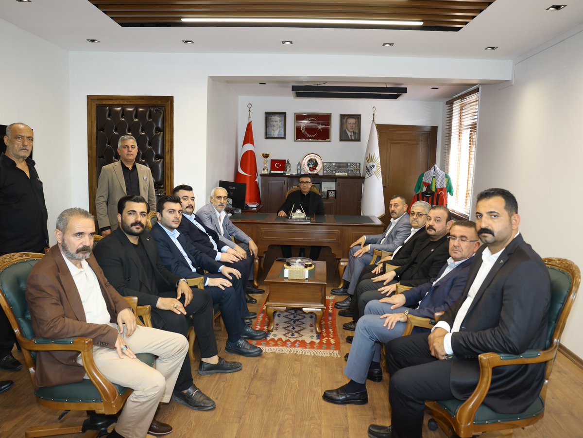 erkangulel's tweet photo. MHP Şanlıurfa İl Başkanımız Ecz. Sn. Osman Mutlu, Siverek ilçe başk. sn. Mahmut Gülel ile birlikte bugün Siverek’te Cumhur İttifakı ortağımız Siverek Belediye Başkanımız Sayın Ali Murat Bucak’ı ziyaret ettiler. https://t.co/2IHLb9jgxj