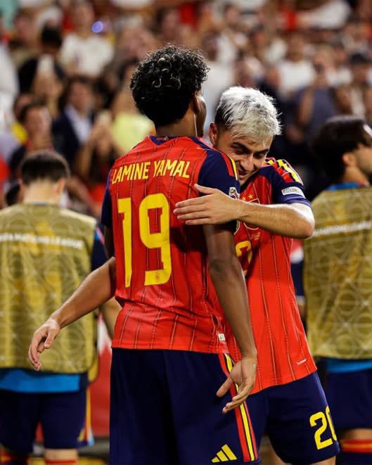 barcaPlus3's tweet photo. 📸 Good morning culer’s  💙❤️

#lamine #pedri #fcbarcelona https://t.co/8QM7uCRbYp