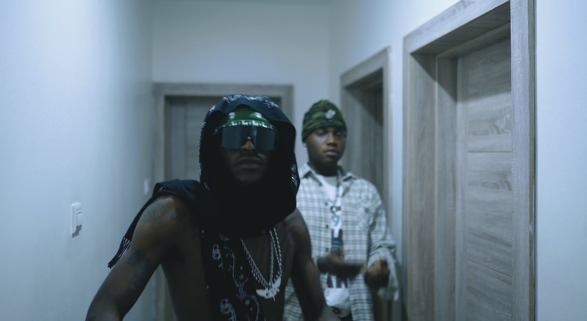 noxgenre's tweet photo. 🎥 SOME BTS SHOTS FROM MEEZA & DAVETHEORACLE’S “SMOOVE” VISUALIZER 🔥

A little look behind the scenes of the visualizer, directed by @thisizrare

Tap in and catch the full vision. 🎶
🔗 https://t.co/gQgQ3znPl6

🚨 OUT NOW🚨

#Meeza #DaveTheOracle #Smoove #Visualizer #BTS #NXGApproved