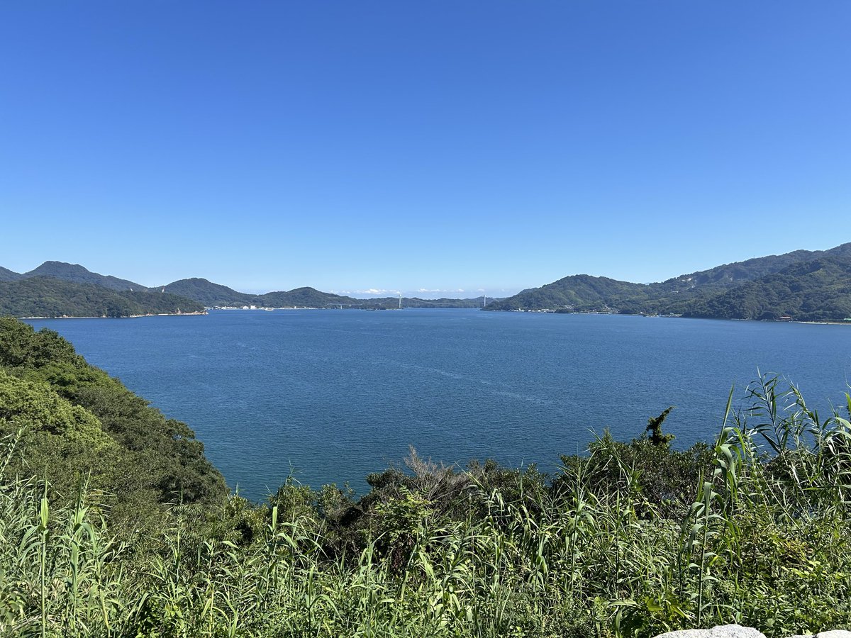 eboshi___'s tweet photo. 昨日みなとさんに言われた写真撮った
非常に快晴也☀️ https://t.co/hYUpTF9XO8