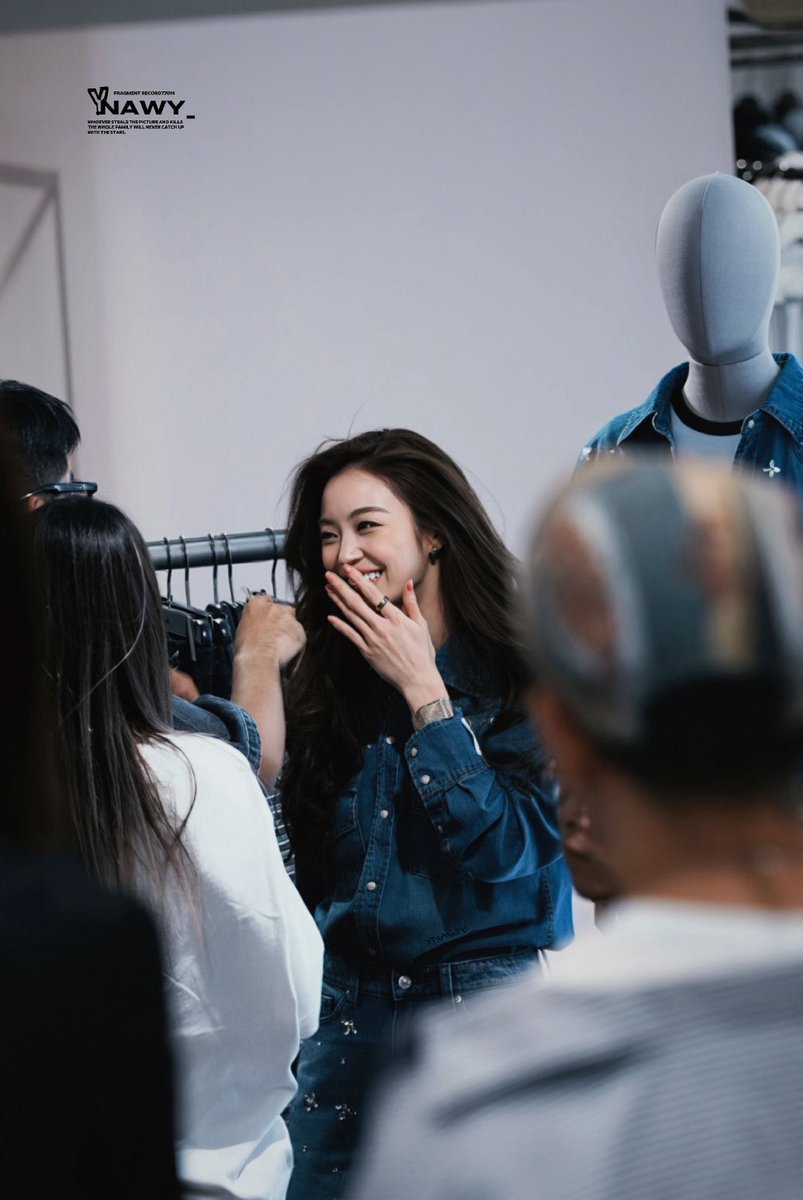 kyukyu142742's tweet photo. Caught in a little moment of happiness✨

MIU NATSHA AT AMR POP-UP HK
#AMRDeSaisonXMiu https://t.co/DC3npftGbp