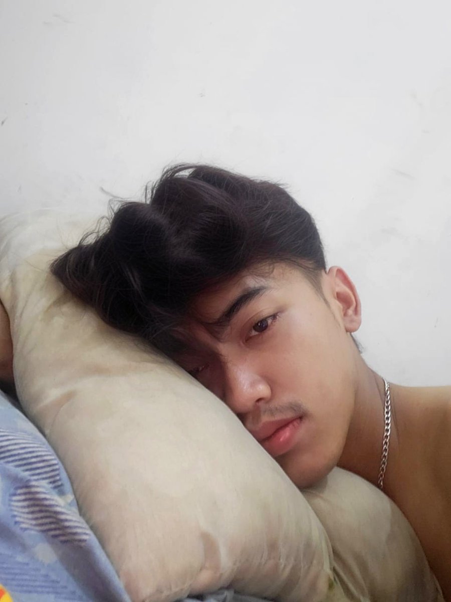 Sendi4ForU's tweet photo. Kalo lg bangun tidur gini rasanya pengen langgsung cuddle https://t.co/S49hJ6MpuZ