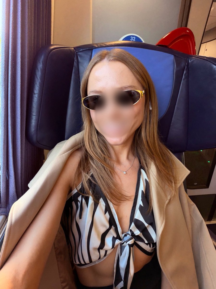 missoliviaablck's tweet photo. Another perfect London date .. happy when well fed 

#london #londongfe #dateme https://t.co/mWKClbaity