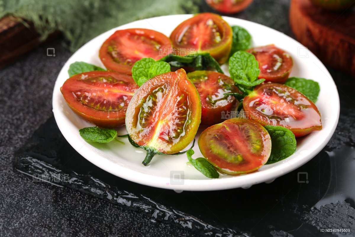nickraya717504's tweet photo. Just tried the farm-fresh cherry tomatoes from the local market! Super juicy, sweet with a hint of tang, no watery aftertaste at all. Perfect for salads or snacking straight https://t.co/qrJ7vcHDzs