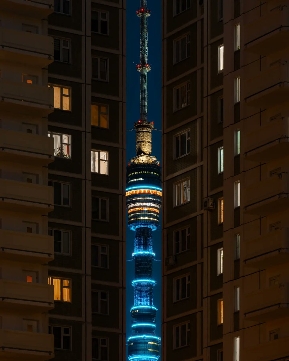 kat_8510's tweet photo. Ostankino TV Tower in the evening. Symmetry. https://t.co/KWW8rOOUuD