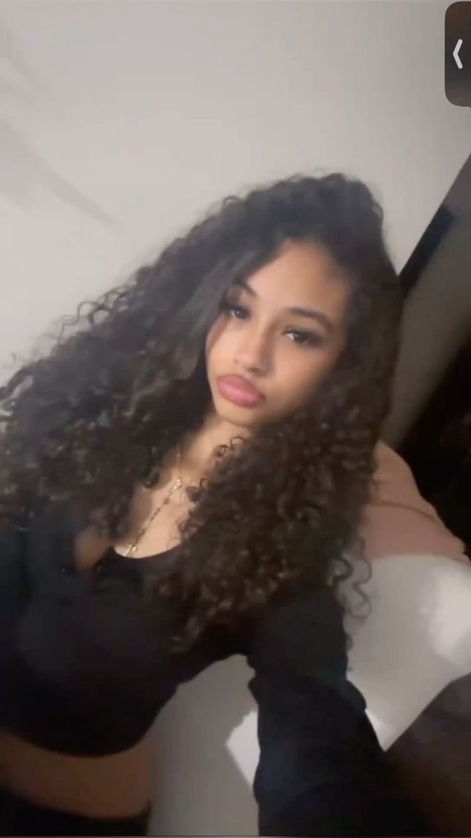 user93930203's tweet photo. @triguenocracy Nigga are you lying to yourself ? An average Dominican girl is mixed and of predominant European descent likely 🇪🇸🇵🇹🇫🇷 and a Mexican torta is fat, with a Olmec head, and has only 30%-40% European on average https://t.co/dN725zqyQb