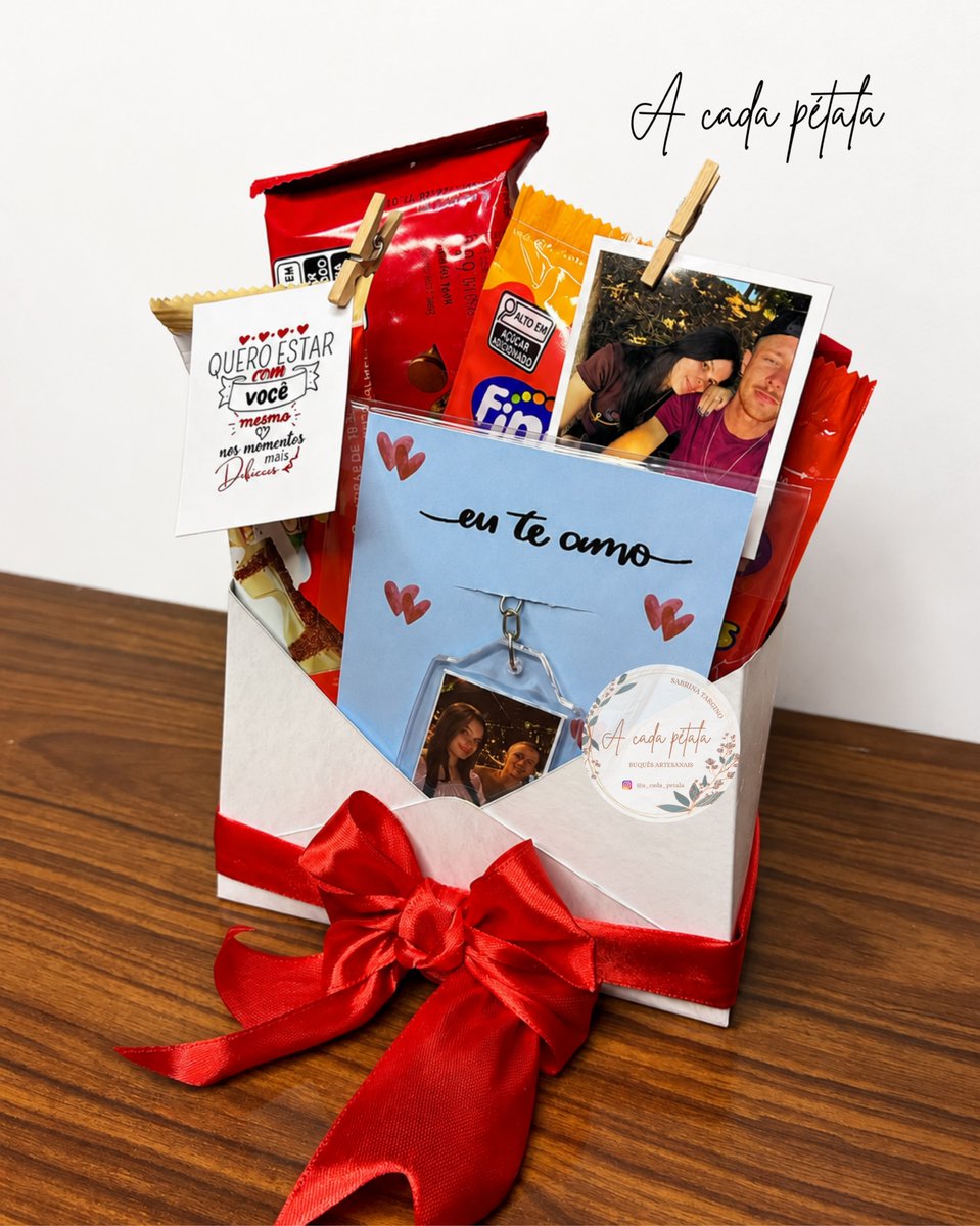 theghostofyouII's tweet photo. Photo by A Cada Pétala | Handmade Bouquets | Presidente Epitácio on August 09, 2026. May be an image of a card, box, laundry basket, carton, and text. https://t.co/TbbVsXNXLT
