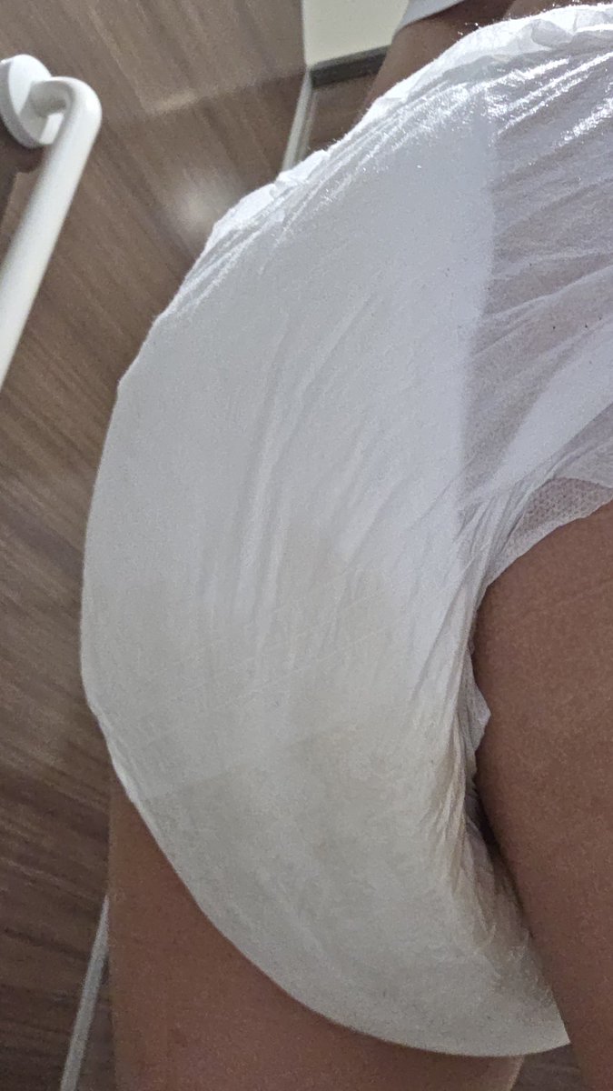 ettun062's tweet photo. 帰り道で出ちゃった
💩注意
#おむつ　#幼児退行　#ABDL https://t.co/pGN6EPLNWc
