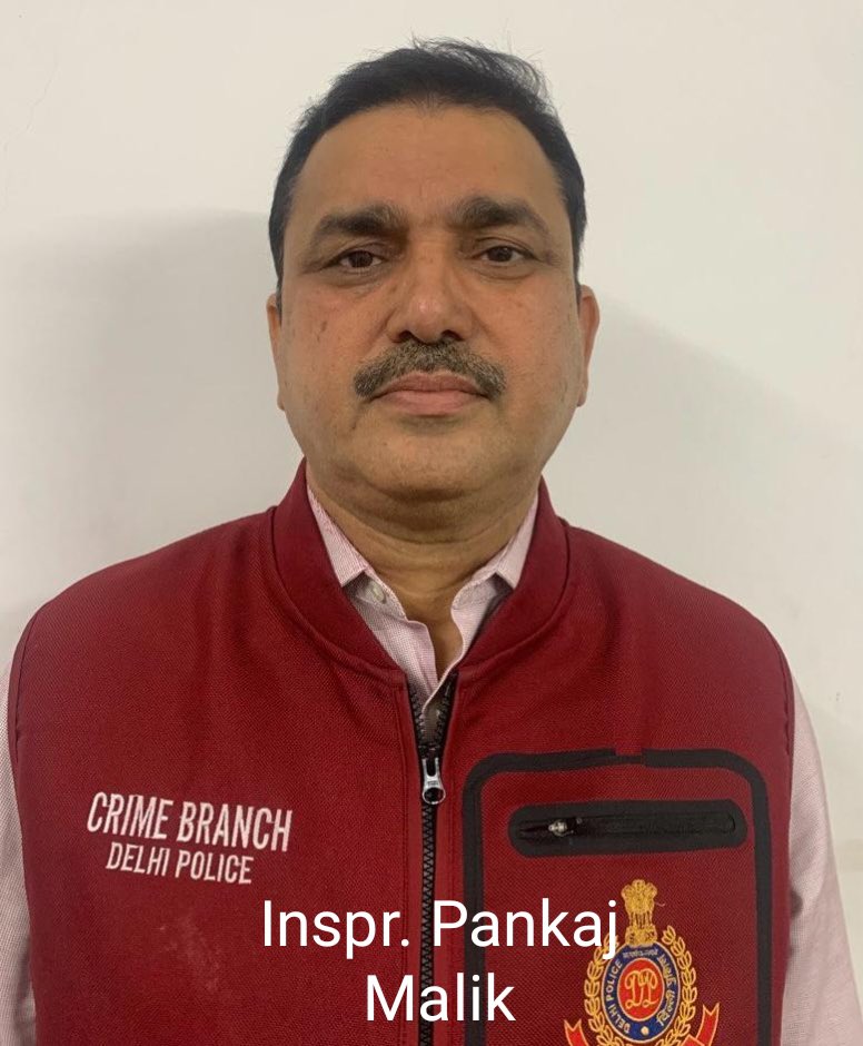 CrimeBranchDP's tweet photo. 🚨🔥 20+ YEARS ON THE RUN — WOMAN LIFE CONVICT & PAROLE JUMPER APPREHENDED! 🚔

🎯 ISC, Crime Branch, Delhi apprehended a woman life convict & parole jumper absconding since 18.01.2006, from Haridwar, ending over 20 YEARS OF ABSCONDENCE.
⚖️ Convicted in a kidnapping & murder case of PS Adarsh Nagar, Delhi.
🕵️‍♀️ Identity Changed & Concealed: After jumping parole, she adopted a new identity and remained untraced for over two decades. 

💪 Dedicated operation led by Insp. Pankaj Malik, under ACP Ramesh Lamba and under the supervision of DCP Sh. Harsh Indora. 

🚨🔥 20+ वर्षों से फरार — महिला उम्रकैद की दोषी एवं पैरोल जम्पर गिरफ्तार! 🚔

🎯 ISC, क्राइम ब्रांच, दिल्ली ने 18.01.2006 से फरार चल रही महिला उम्रकैद की दोषी एवं पैरोल जम्पर को हरिद्वार से गिरफ्तार कर 20+ वर्षों की फरारी का अंत किया।
⚖️ थाना आदर्श नगर, दिल्ली के अपहरण एवं हत्या के मामले में दोषसिद्ध।
🕵️‍♀️ पहचान बदलकर रही गुप्त: पैरोल से फरार होने के बाद उसने अपनी पहचान बदल ली और दो दशकों से अधिक समय तक पुलिस की पकड़ से दूर रही।

💪 समर्पित कार्रवाई इंस्पेक्टर पंकज मलिक के नेतृत्व में, एसीपी रमेश लांबा के मार्गदर्शन में तथा डीसीपी श्री हर्ष इंदौरा की निगरानी में की गई।

https://t.co/6GuhmG8TRB

#DelhiPolice
#CrimeBranch

@LtGovDelhi 
@DelhiPolice
@CPDelhi
