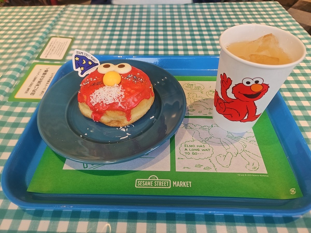 pepperpome's tweet photo. 今日はおやすみだったので、旦那がSESAME STREET マーケットにつれてきてくれました☺
グッズ買ったあと限定ガチャ回して、併設のカフェでめちゃんこ可愛いフードたびた😋❤ https://t.co/aSplqSlvTs