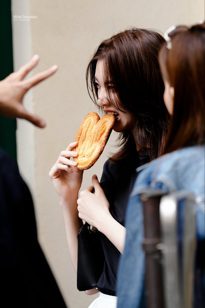 summerxu490729's tweet photo. Seen at Paris Fashion Week 24-year-old Orm Kornnaphat embodies refined simplicity in Dior during Paris Fashion Week.🥐🥨

#OrmKornnaphat
#OrmKornnaphatDiorSummer27
#Dior #DiorSummer27 #PFW
@ormmormm @dior @XFashion https://t.co/RPuOHxzf3Q