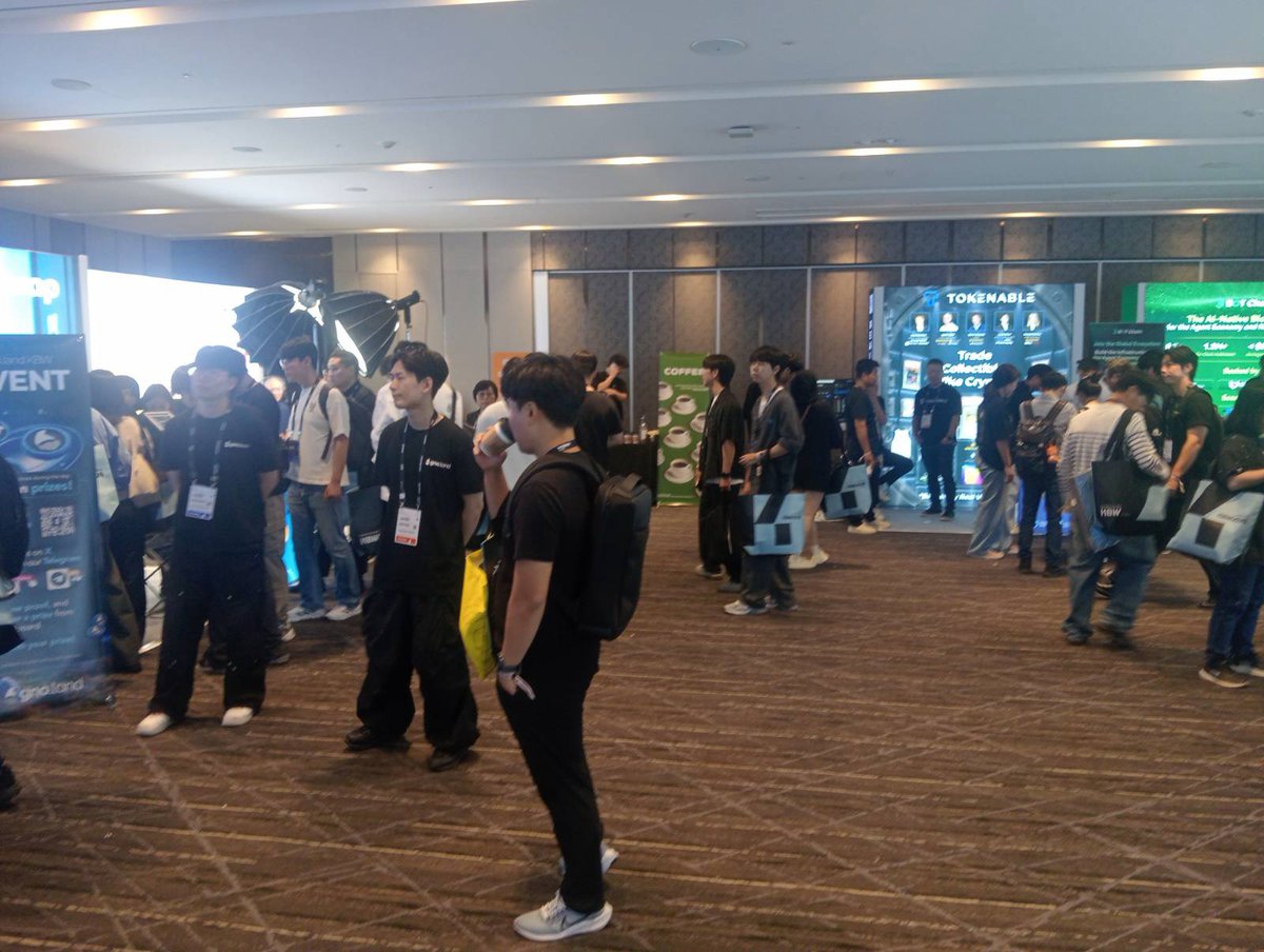 BeldexCoin's tweet photo. The Beldex team is on the ground @kbwofficial 2026.

Great conversations and plenty of energy across the Web3 community in Seoul.

More to come. 💚 https://t.co/e0uFNXMBTv