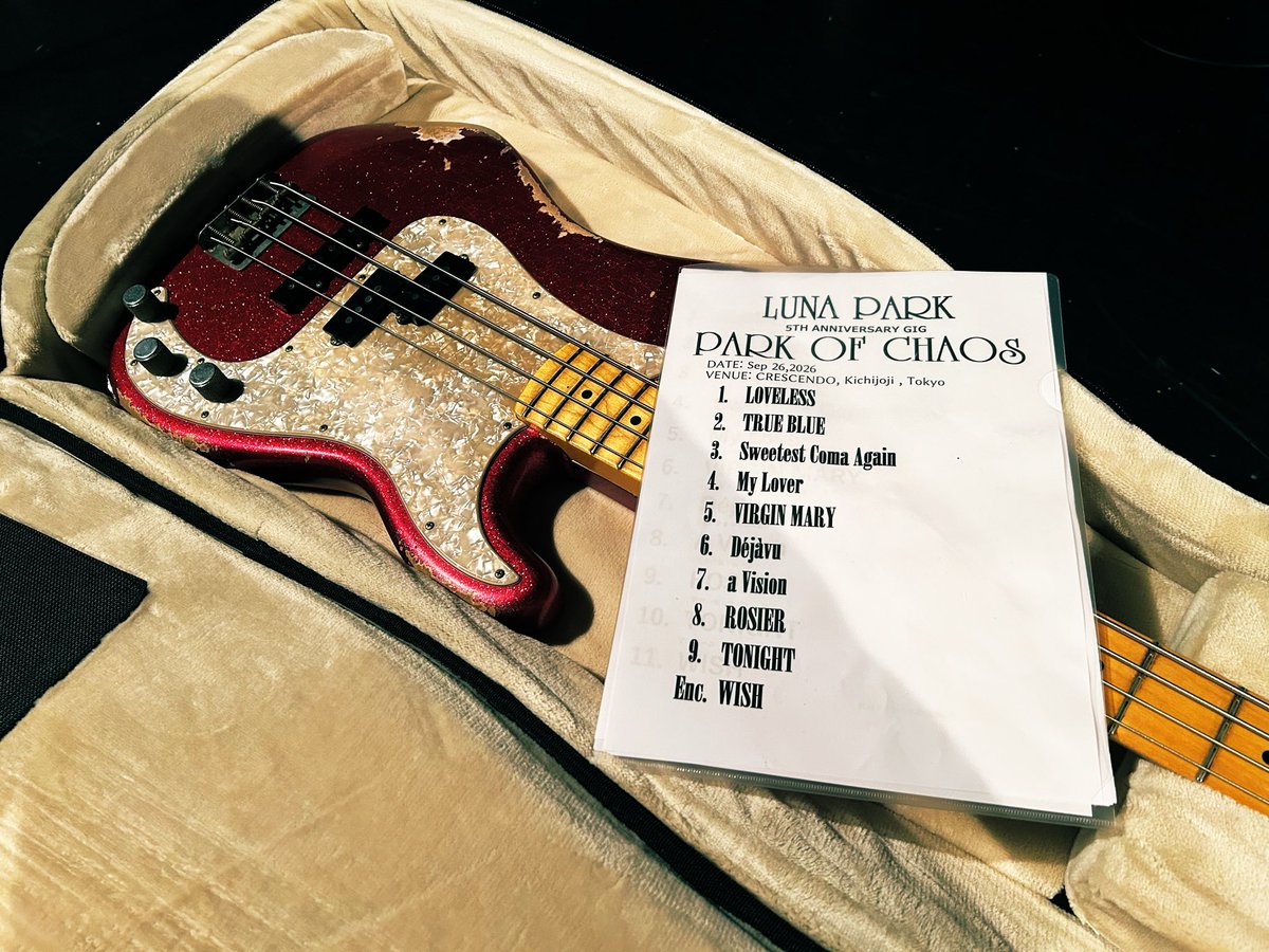 DDD_Bass's tweet photo. MNG!

Fender Custom Shop 
Limited Edition Masterbuilt J Precision Bass PJ King's Red Sparkle

Jさんの誕生日に我が家にやってきました。

9/26当日まで非公開にしたかったのですが、テンション上がってしまいモノクロ画像で匂わせてしまいました😓 https://t.co/r9R1okW6p0
