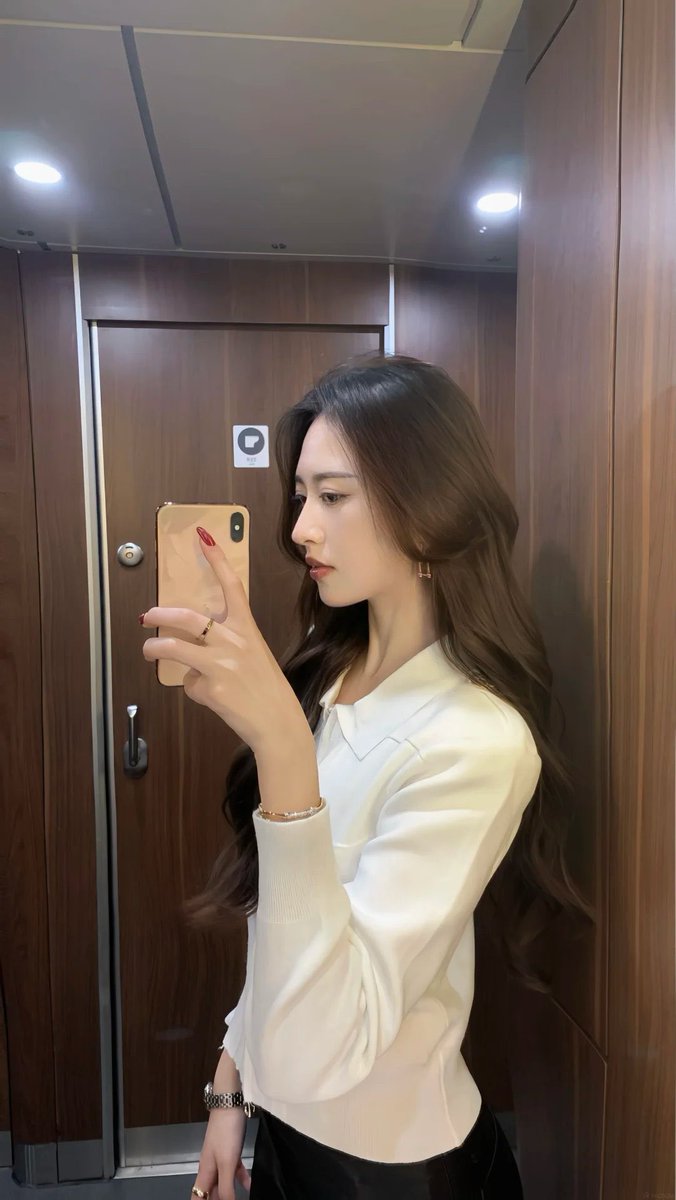 kejtaa's tweet photo. 上班需要正经，下班还是需要正经的话……活着还有什么意思 https://t.co/DEzxCjL9IT