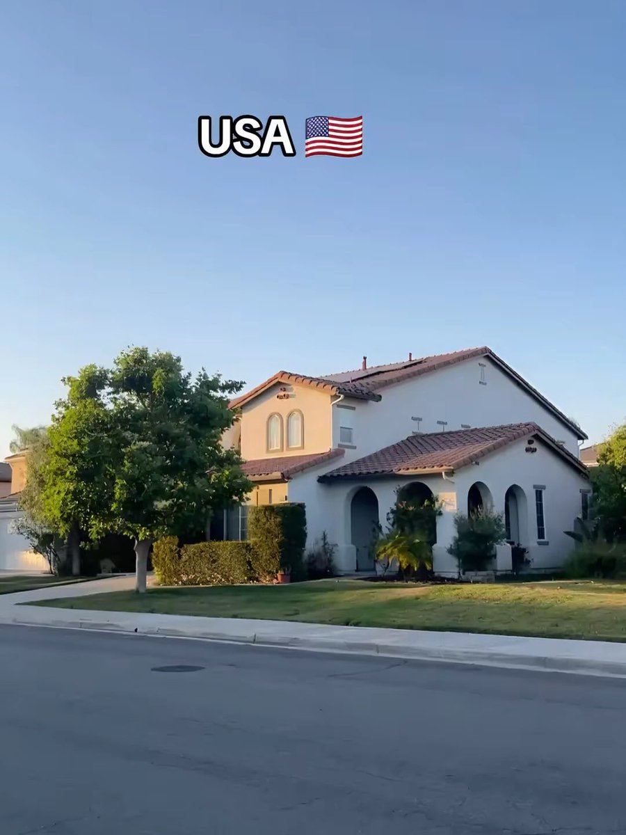 RaffaBorba's tweet photo. Photo by Benji on August 16, 2026. May be an image of a flag and the text "USA USA 00". https://t.co/cqxbN6N6gs