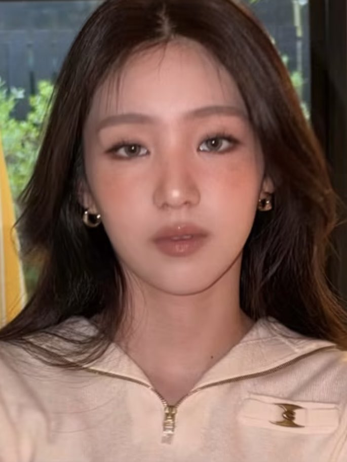 bungbungminute's tweet photo. ลูกสาวร้าชา พี่สาวลูน่ามากกกก https://t.co/7yGsgHfcK8