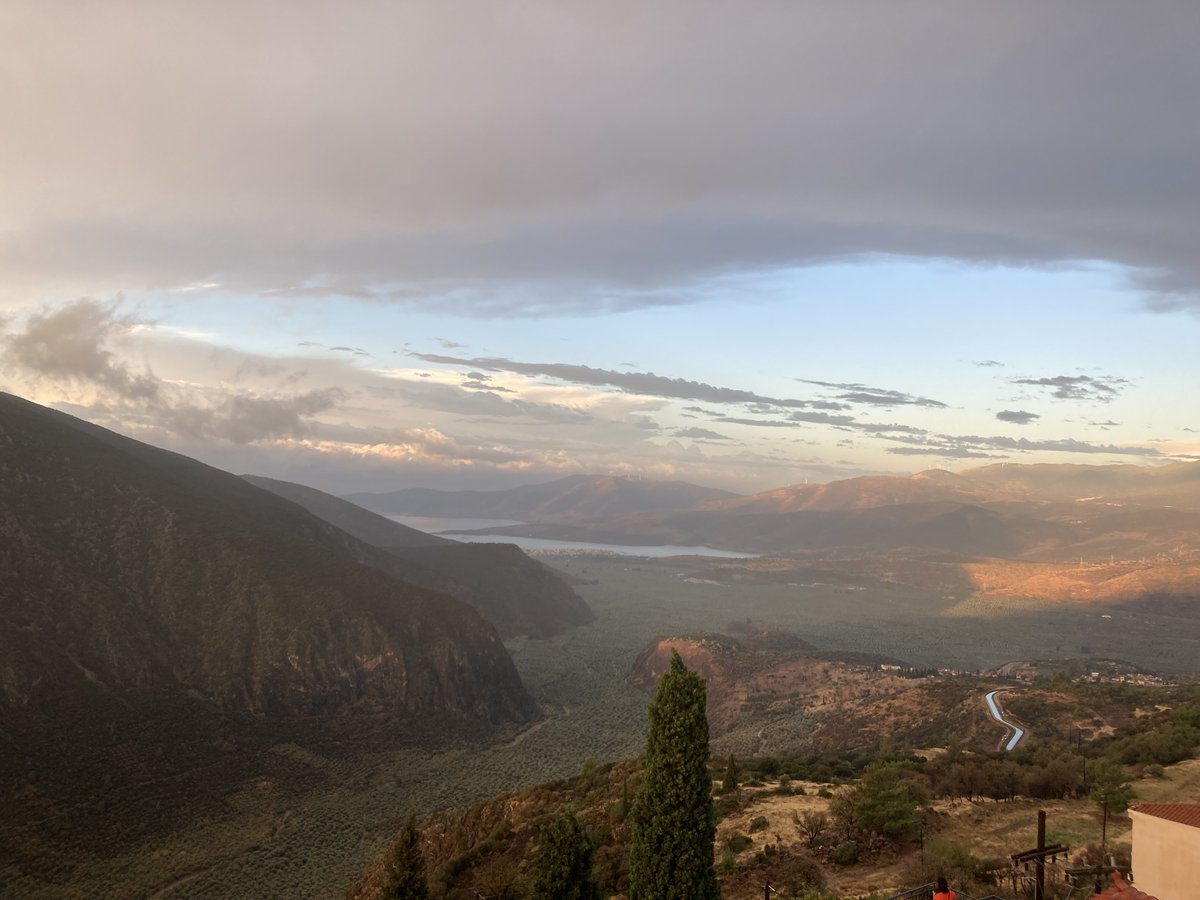 MachuraJerzy's tweet photo. @clasicasIEDA Sunrise in Thessaly 🤩
Dzień się budzi w Tessalii… 🌥️⛅️🌤️
#Greece #Thessaly #Tessalia #Grecia #GoodDay #Naturephotography #Albumpodrozy #Sunrise
📷(my) 🇬🇷 https://t.co/J0GW04Z2uu