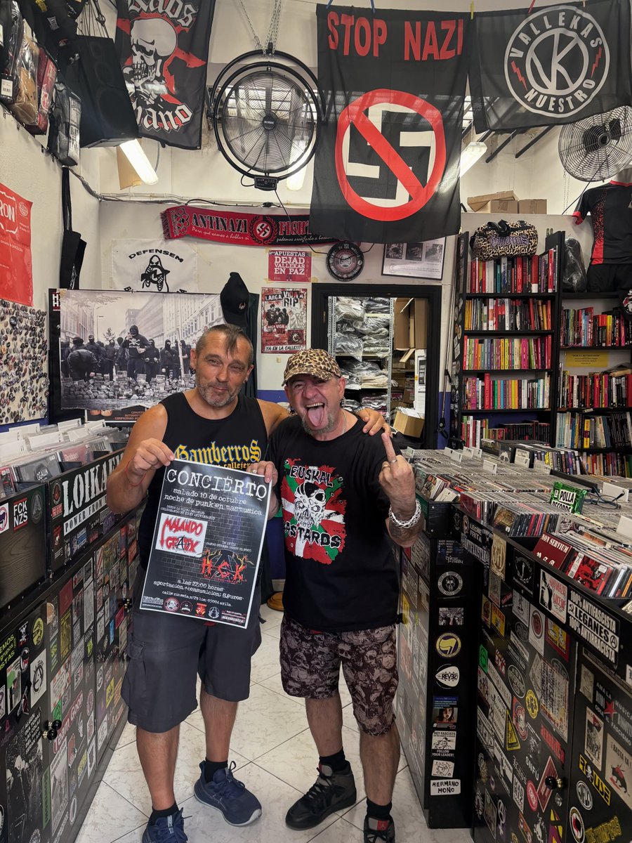MATANDOGRATIX's tweet photo. A tope preparando los próximos conciertos de: 10 octubre Ávila y 7 noviembre Berlín (Alemania),se vienen cositas 💪💪🧷 https://t.co/747A8STCF4