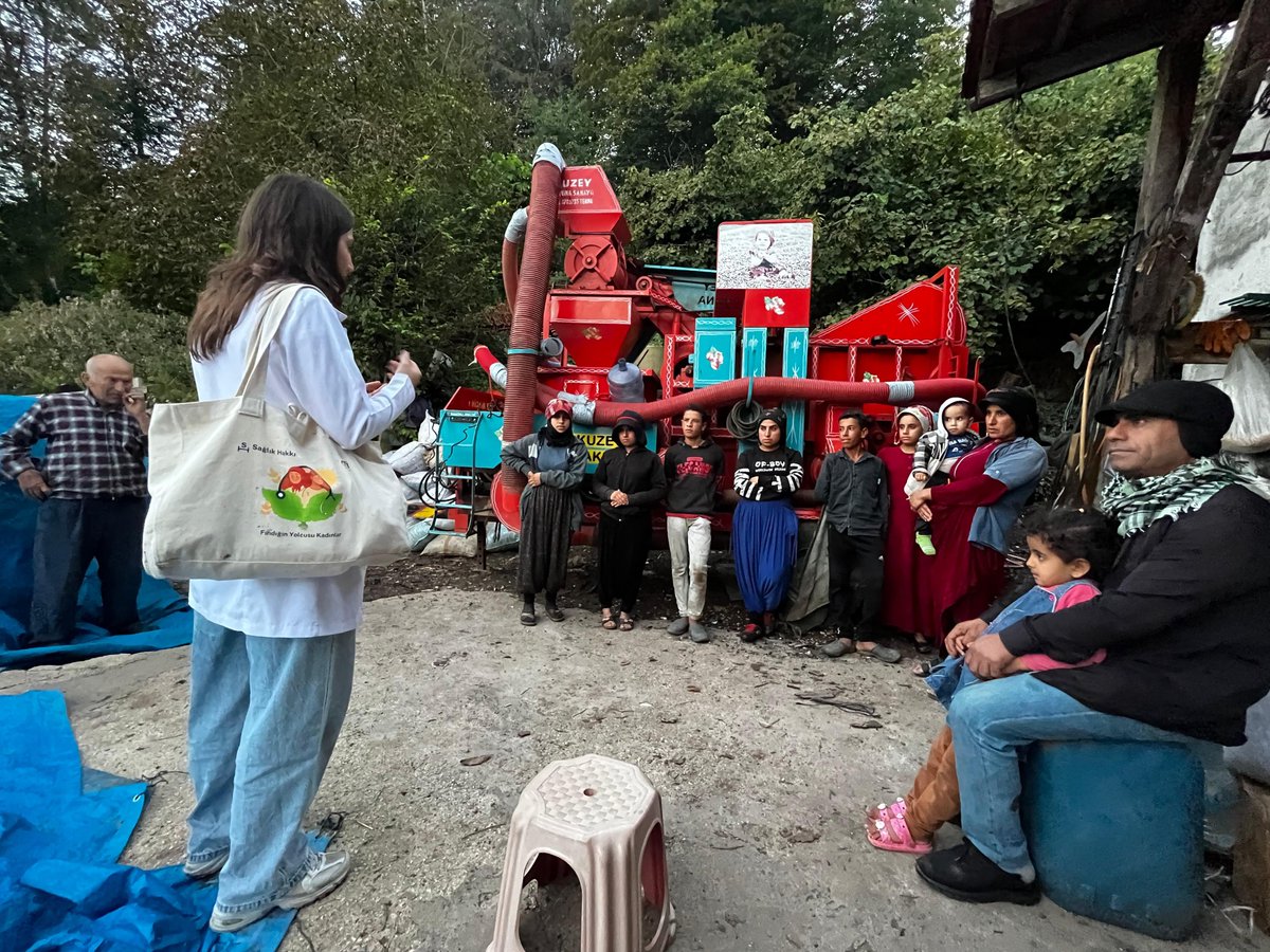 ofiturkiye's tweet photo. 2026 hasat döneminde HEART Türkiye Projesi kapsamında 2.365 mevsimlik kadın tarım işçisine ulaştık.
 ofi Türkiye, Sağlık Hakkı Derneği ve Nestlé iş birliğinde, GIZ desteğiyle yürüttüğümüz proje kapsamında kadınlarla sahada bir araya geldik. https://t.co/JbxhDm3bRz