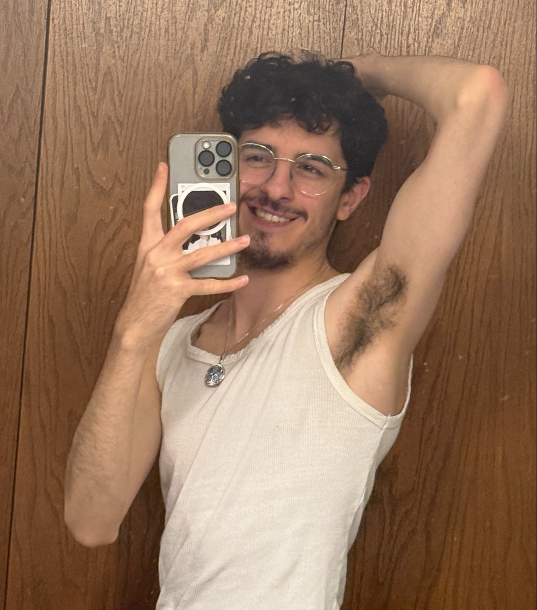 Zerolorry's tweet photo. Me when I contemplate making an of but it’s only for pit and bulge pics 🧍‍♂️jk https://t.co/fmOG1VU75J